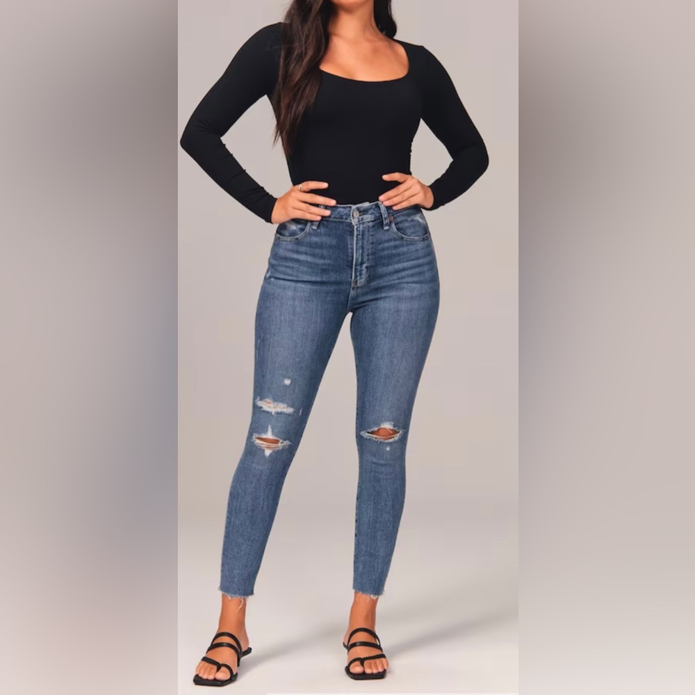 Abercrombie & Fitch Curve Love The Super Skinny Ankle High Rise - 28 Long